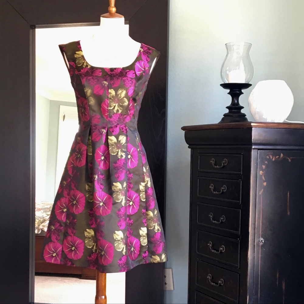 Nine West satin floral fit & flare dress Size 4